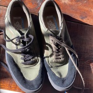Vans Ultracush Pro Sneakers Size 10